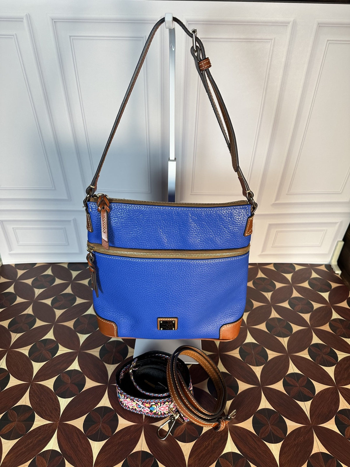 Dooney & Bourke Pebble Grain Zip Crossbody
