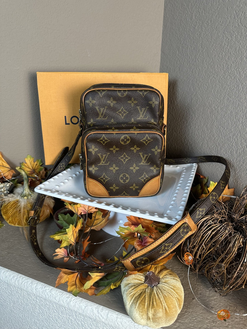 Authentic Vintage Louis Vuitton Amazone Monogram MM Crossbody Bag