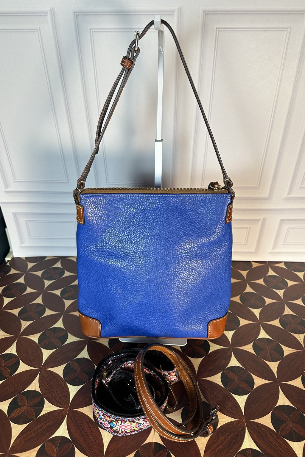Dooney & Bourke Pebble Grain Zip Crossbody