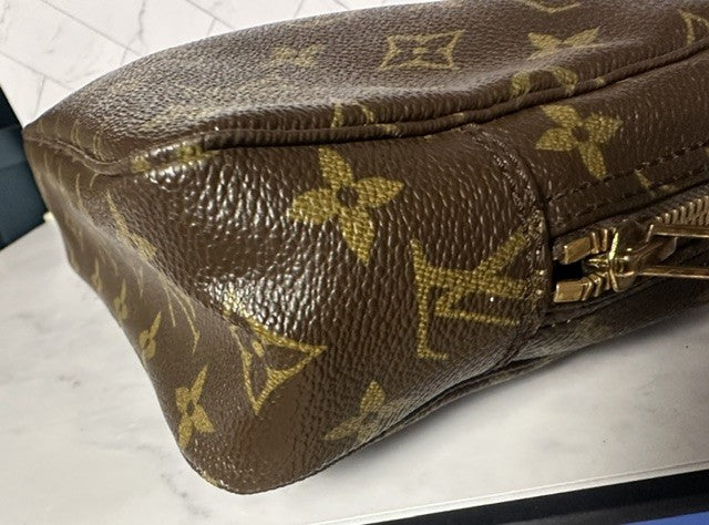 Louis Vuitton Monogram Trousse Toilette 23