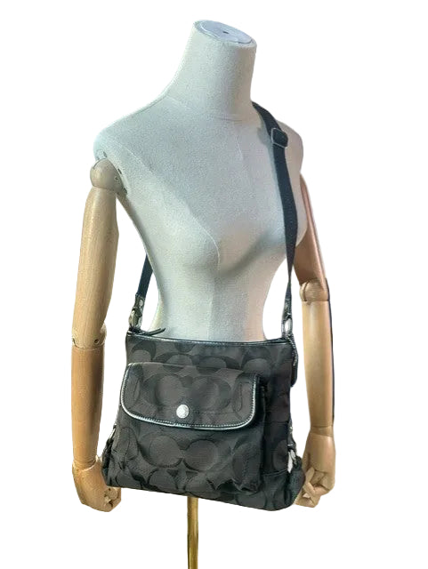 Vintage Y2K Coach Kyra Signature File Crossbody/ Shoulder Bag