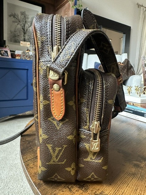 Authentic Vintage Louis Vuitton Amazone Monogram MM Crossbody Bag