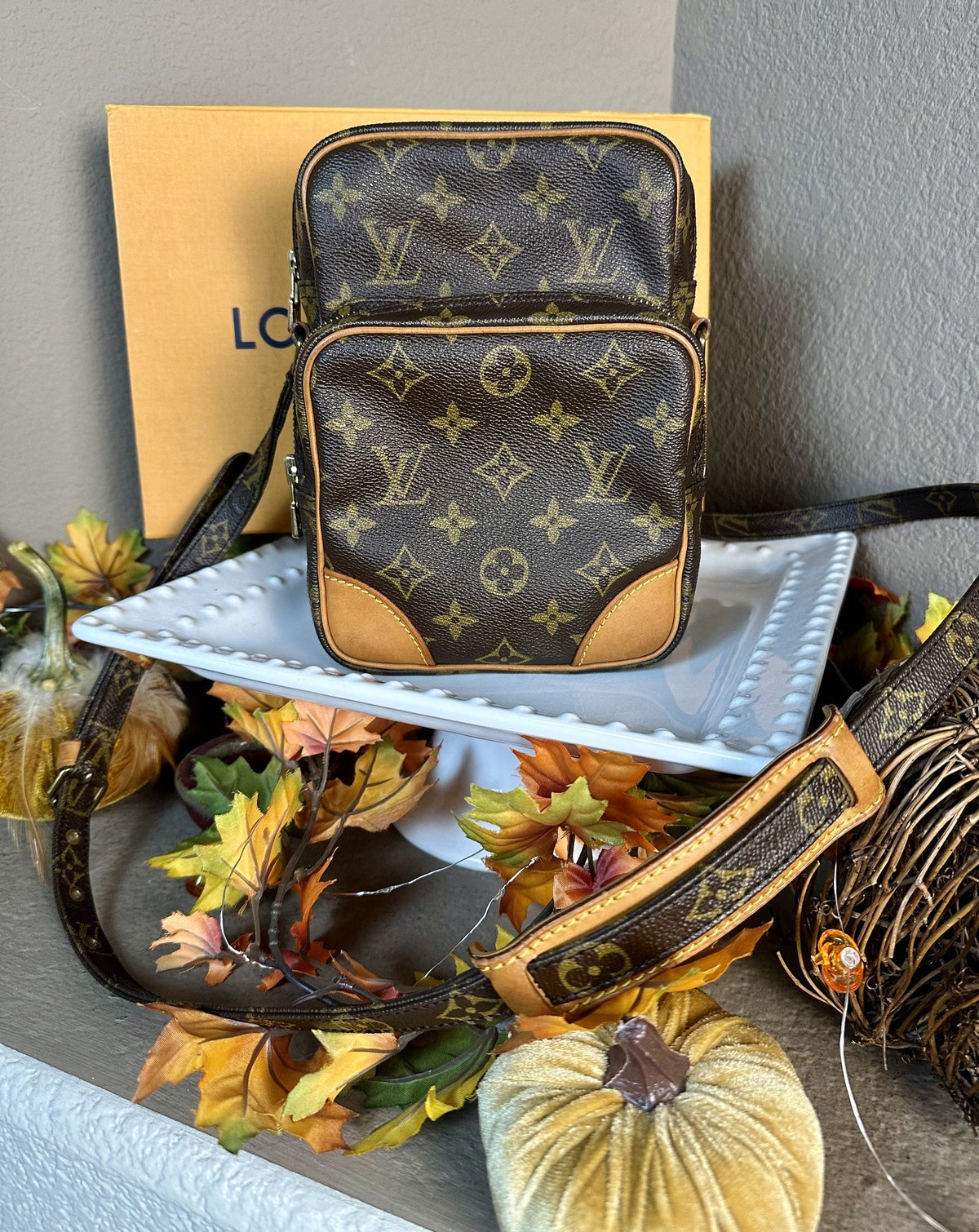 Authentic Vintage Louis Vuitton Amazone Monogram MM Crossbody Bag