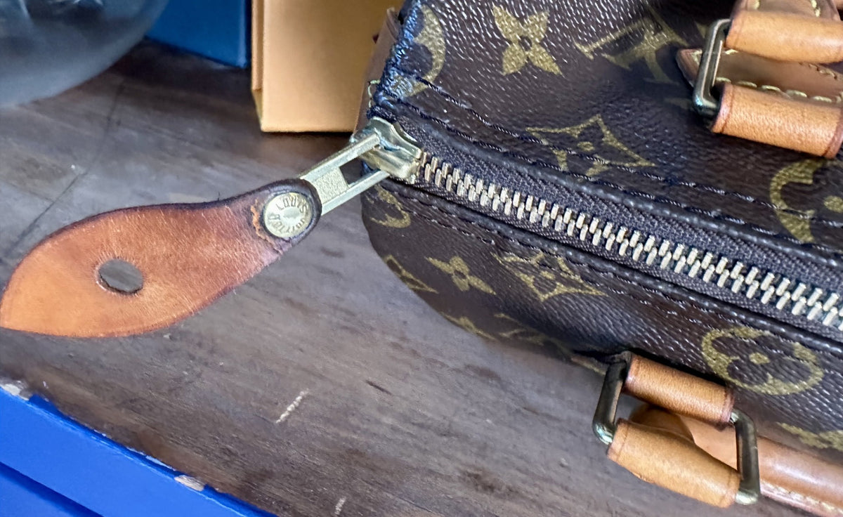 Authentic Louis Vuitton Speedy Monogram 25
