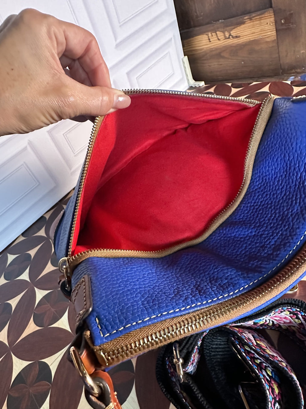 Dooney & Bourke Pebble Grain Zip Crossbody