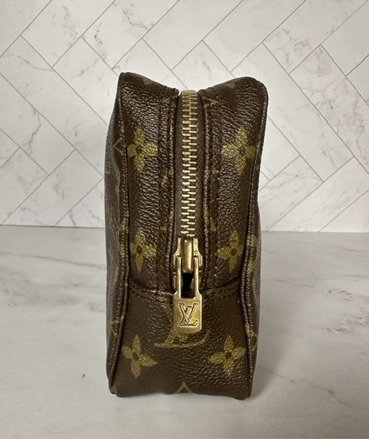 Louis Vuitton Monogram Trousse Toilette 23