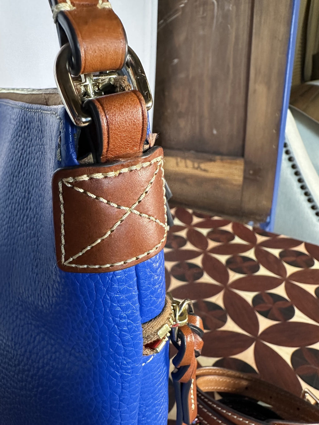 Dooney & Bourke Pebble Grain Zip Crossbody