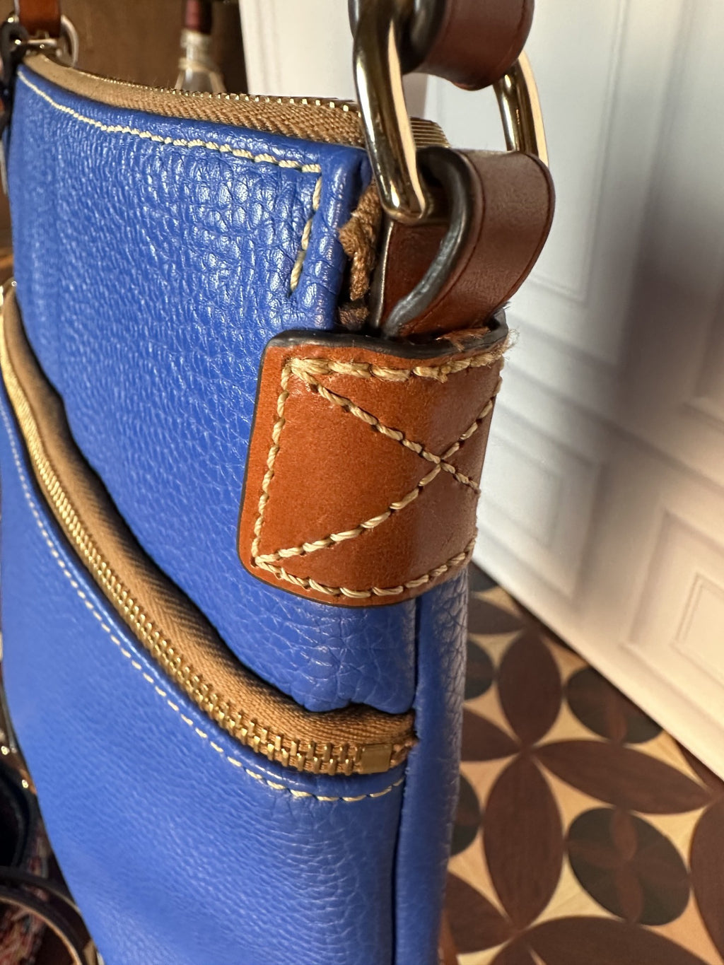 Dooney & Bourke Pebble Grain Zip Crossbody