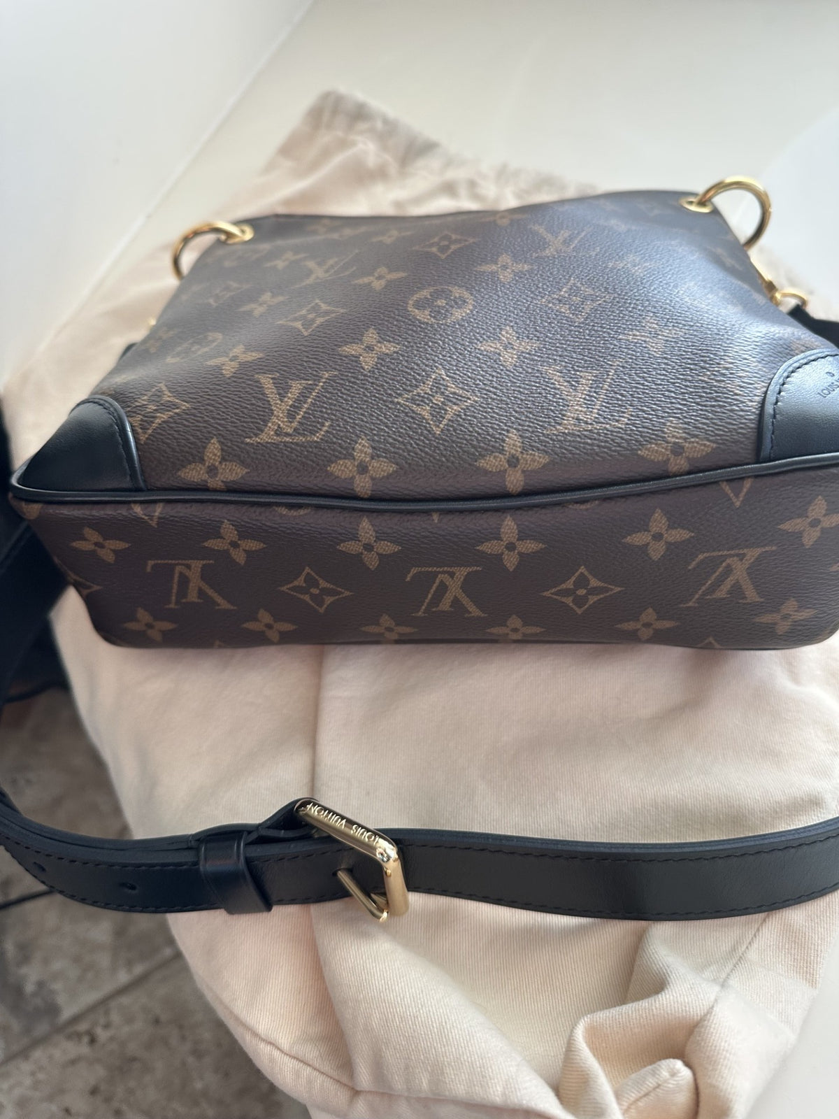 Authentic Louis Vuitton Odeon PM Noir